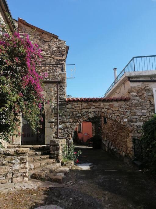 Studio Pietra E Charme Diano San Pietro Экстерьер фото